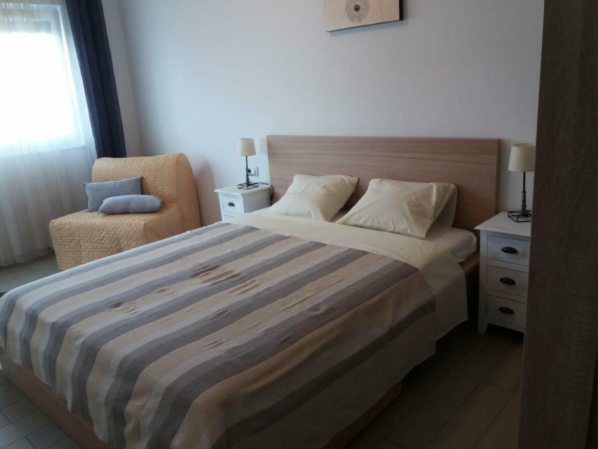 Apartment Marina Trogir Luaran gambar