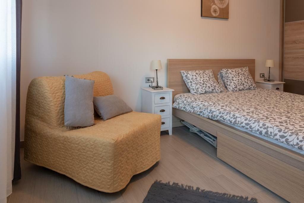 Apartment Marina Trogir Luaran gambar